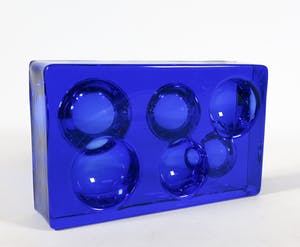 Daum Nancy - Blauwglazen object met bolvormige uitsparingen kopen? Bied vanaf 1!