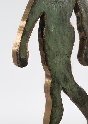 Desiree Tonnaer - Bronzen beeld van een figuur op een zonnewijzer kopen? Bied vanaf 100!