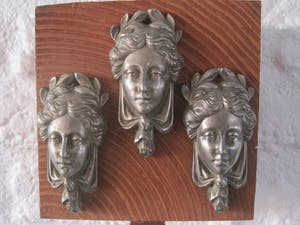 Brons (Onbekend) - De drie Gratiën. kopen? Bied vanaf 30!