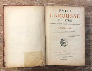 Antiquarisch Boek - Antieke Petit Larousse Illustré kopen? Bied vanaf 75!