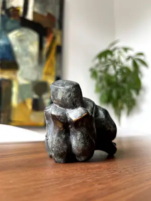 Rini Dado - bronzen sculptuur figuur, 'Reading' kopen? Bied vanaf 300!