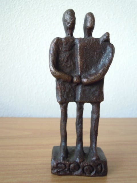 Jos Gielen - Bronzen beeld " VRIENDEN " uit 2001 -- LAATSTE KANS !!!! verkocht voor € 45!