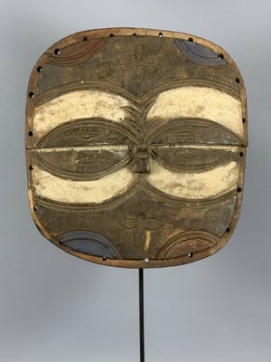 Dogon - 190402 - old Tribal used African Bateke mask - Congo. kopen? Bied vanaf 45!