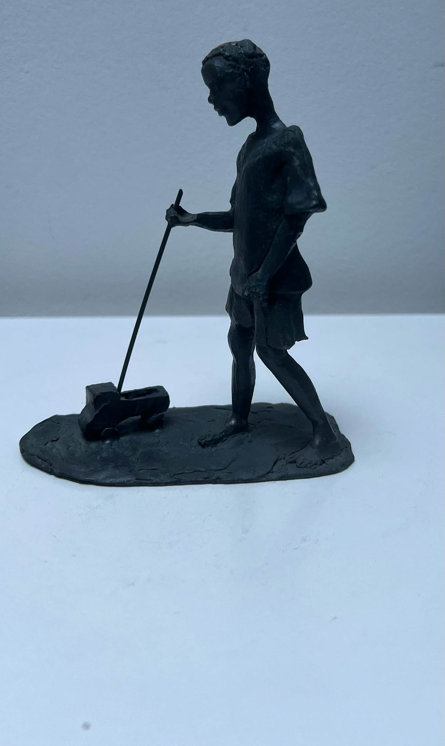 Corry Ammerlaan - Bronzen sculptuur | Spelend kind kopen? Bied vanaf 20!