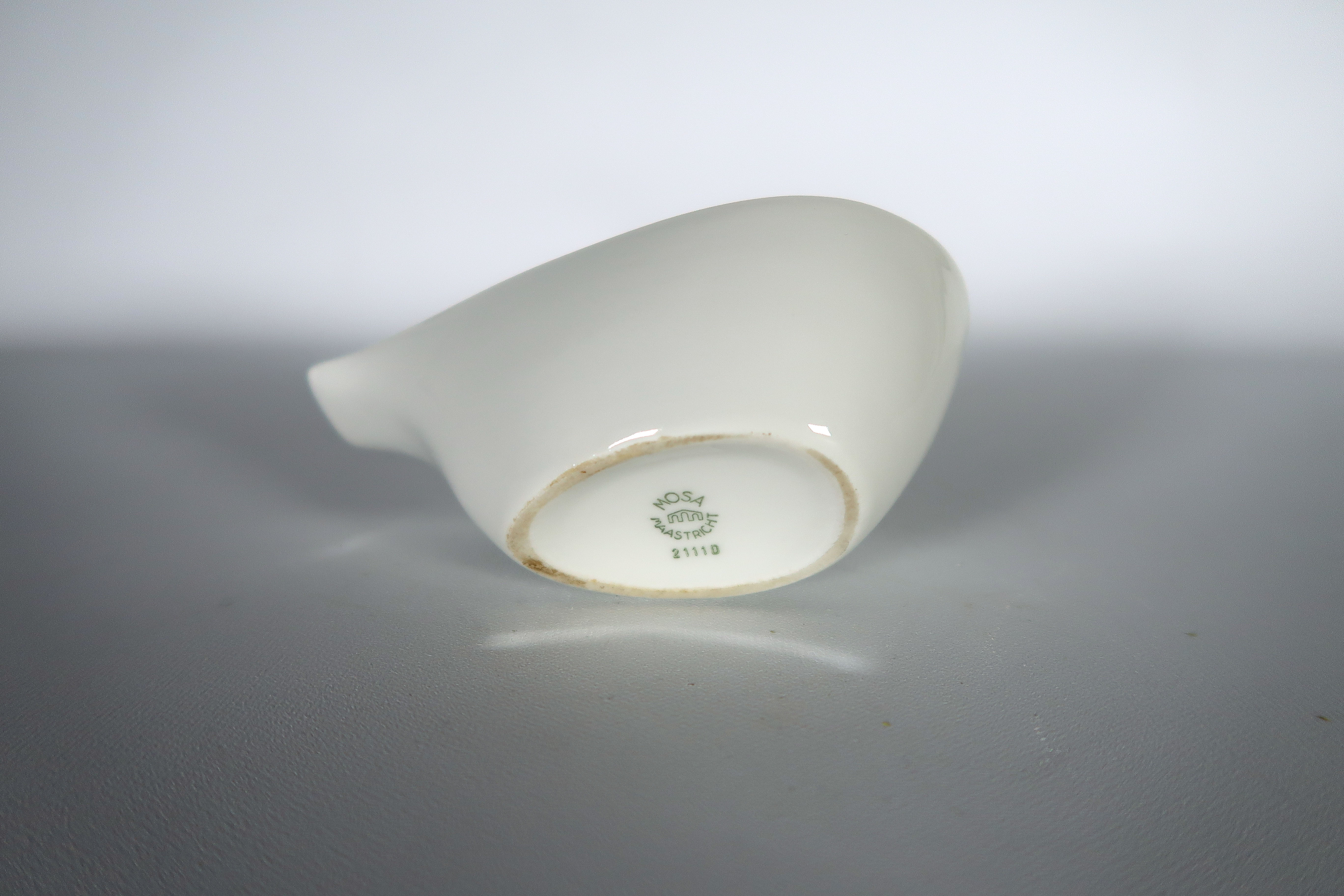 N.V. Porselein- en Tegelfabriek Mosa - Porselein, Koffiepot met roomstel ''Noblesse'' kopen? Bied vanaf 15!