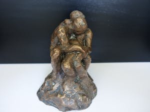 Brons (Onbekend) - Brons , Koppel in omhelzing. kopen? Bied vanaf 135!
