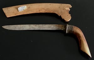 Niet of onleesbaar gesigneerd - Kris kopen? Bied vanaf 1!