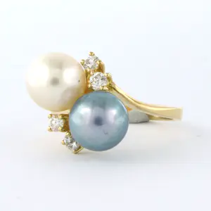 Buy 18k geel gouden ring met een blauwe en witte parel en briljant geslepen diamant? Bid from 550!