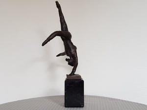 Brons (Onbekend) - Beeld op marmeren voet - Gymnastiek kopen? Bied vanaf 55!
