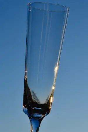 Niet of onleesbaar gesigneerd - 6 Zeldzame, vintage, mondgeblazen, gekleurde Art Deco Champagneglazen kopen? Bied vanaf 1!