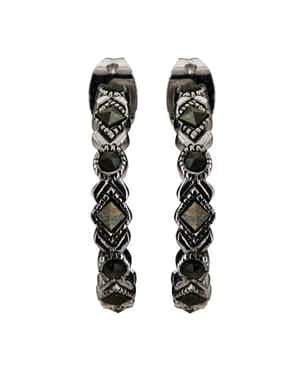 Niet of onleesbaar gesigneerd - Marcasiet oorringen verkocht voor € 10!