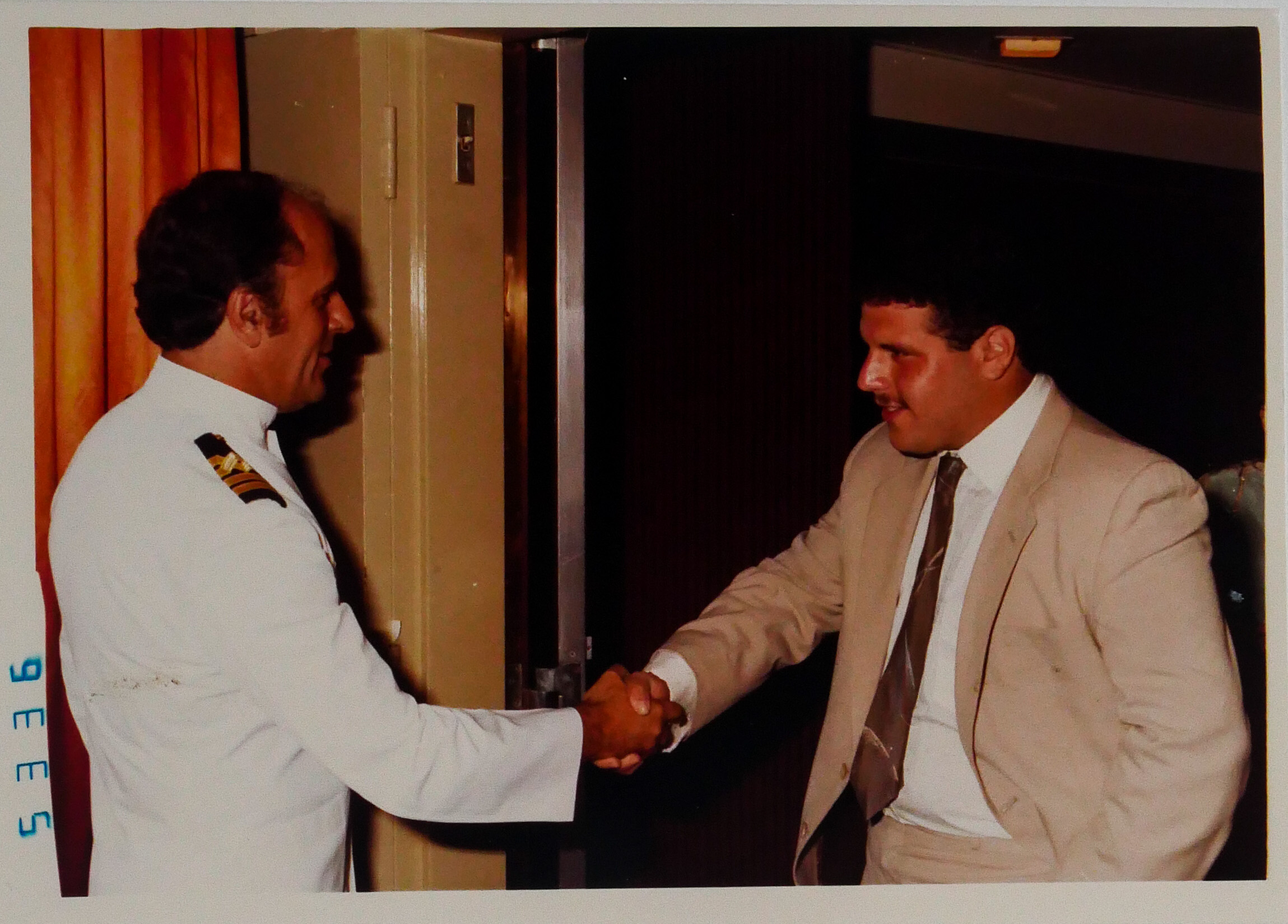 Jan Henderikse - The Handshaking Captain kopen? Bied vanaf 1!
