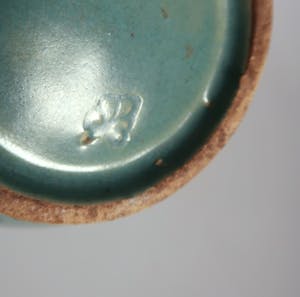 Marijke de Kler-Vermeulen - Aardewerk, Pot met kikkers kopen? Bied vanaf 1!