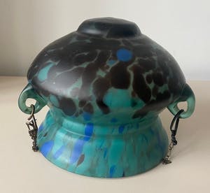 Niet of onleesbaar gesigneerd - Art Deco gemarmerde satijn glazen hangplanter kopen? Bied vanaf 1!