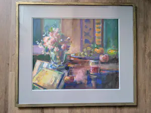 Wil van Leeuwen - STILLEVEN MET BLOEMENVAAS EN FRUITSCHAAL kopen? Bied vanaf 20!