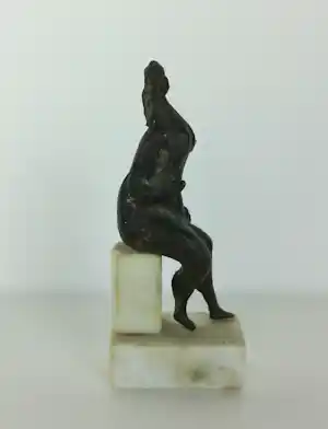 Piet van Heerden - Brons, Zittende vrouwfiguur vendu pour 150€ !