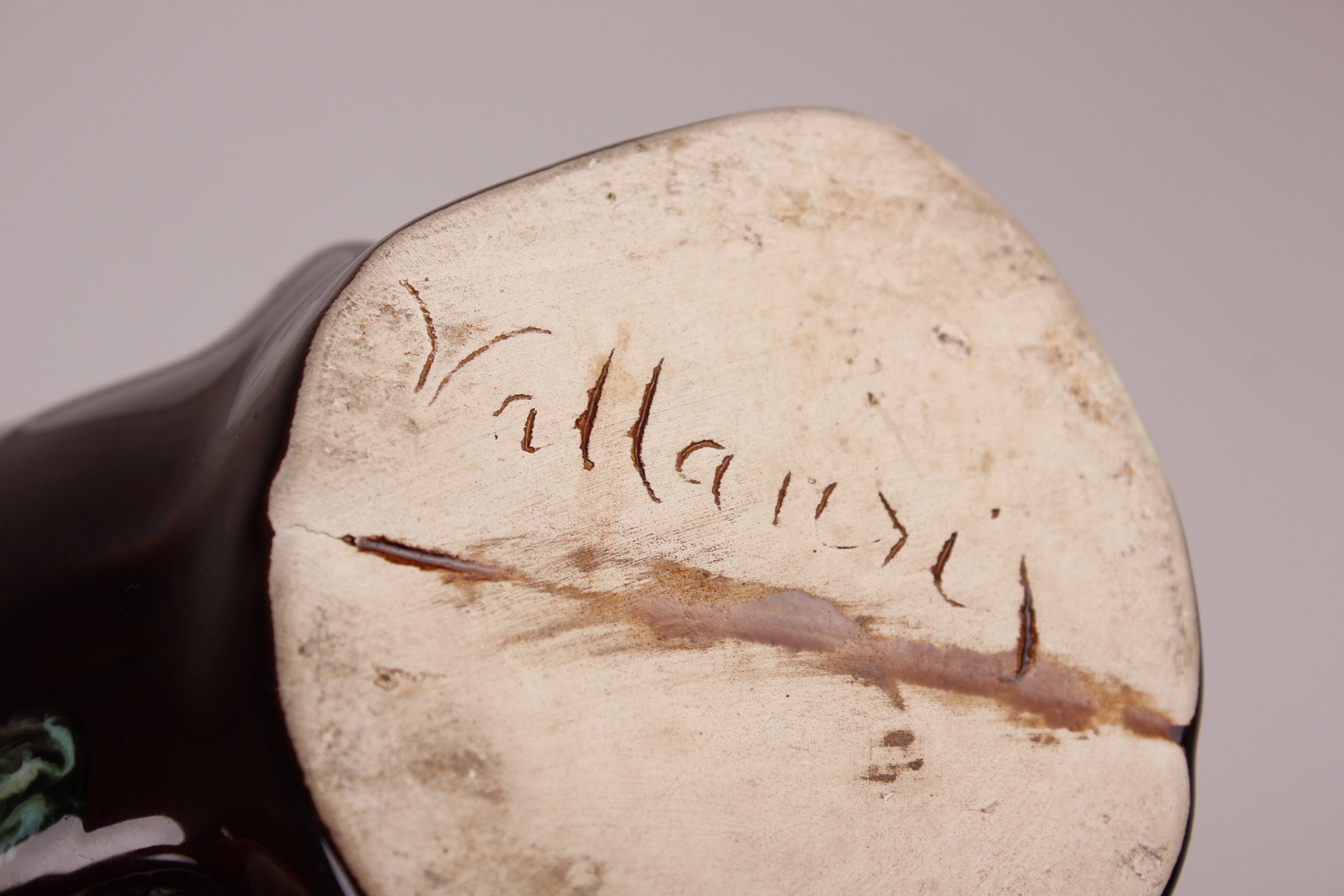 Vallauris Keramiek - Groen - bruine polychrome vaas met 'hand thrown' druipglazuur | 1960s kopen? Bied vanaf 19!