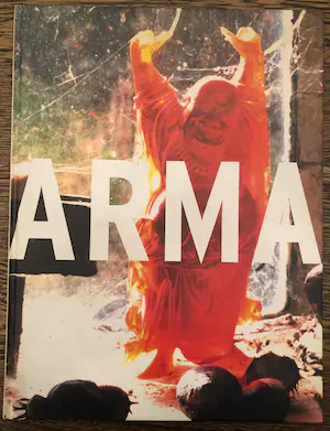 Ad Arma - Een wolf op de drempel - 50 jaar Ad Arma - Gesigneerd met pentekening kaufen? Bieten Sie von 35!