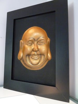 Niet of onleesbaar gesigneerd - Lachende boeddha relief ingelijst kopen? Bied vanaf 1!