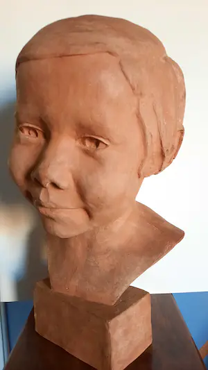 Maurice Jansegers - Portret meisje in terracotta kopen? Bied vanaf 1!