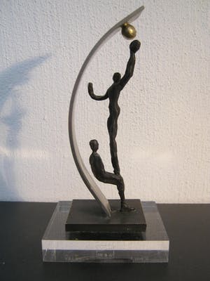 Corry Ammerlaan - Verbronsd/verzilverd sculptuur - "Vruchten Plukken" kopen? Bied vanaf 40!