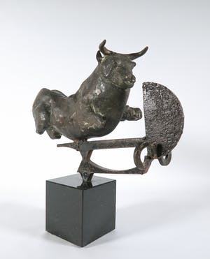Wim Steins - Moderne compositie met stier in brons en ijzer kopen? Bied vanaf 1000!