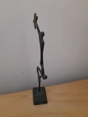 Niet of onleesbaar gesigneerd - Acrobatische kopen? Bied vanaf 1!