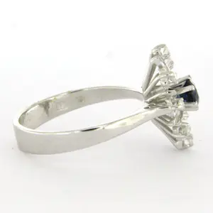 14k wit gouden ring bezet met saffier en single cut geslepen diamant tot. 0.11ct kopen? Bied vanaf 450!