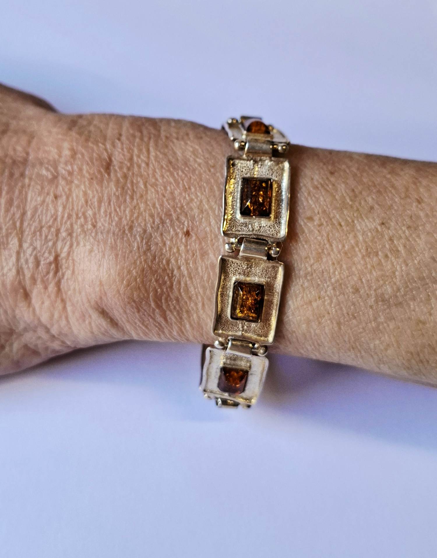 Ambachtelijke prachtige goudbruin amber sterling zilveren schakel armband kopen? Bied vanaf 125!