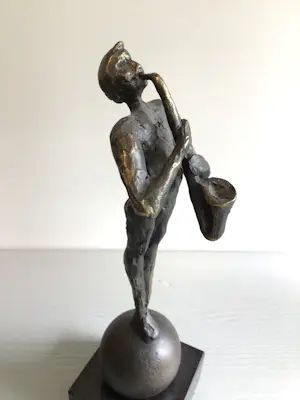 Niet of onleesbaar gesigneerd - “ De muzikant “ kopen? Bied vanaf 10!