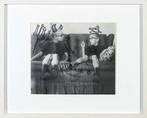 Keith Haring - Originele tekening op boekcover (incl. tentoonstellingscatalogus) - Ingelijst verkocht voor € 1!