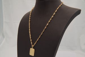 2545- 18 Krt - geel-gouden "gedraaid" collier - Arabische teksthanger - gekeurd kopen? Bied vanaf 310!