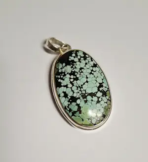 In nieuwstaat zilveren hanger met Spider web Green Turquoise kopen? Bied vanaf 75!