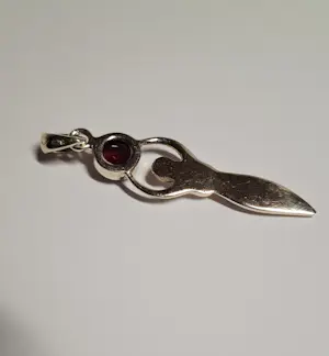 Nieuw  zilveren Godin van de Aarde, Gaia hanger met Amethist kopen? Bied vanaf 35!
