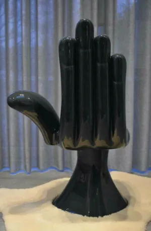 Pedro Friedeberg - Hand Object (handstoel) kopen? Bied vanaf 3500!