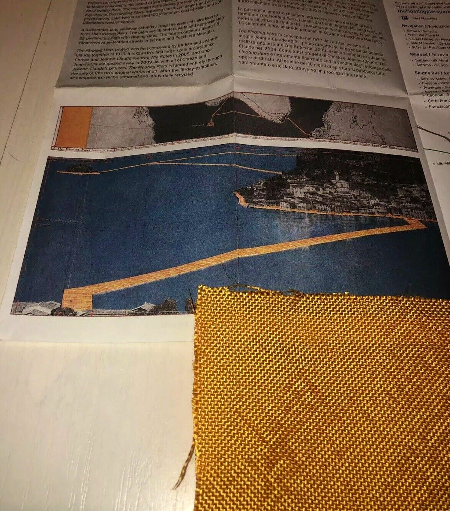 Christo - Floating Piers Stoff ca. 20 x 20 cm + Plan verkocht voor € 50!