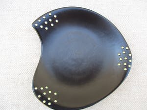 Potterie De Driehoek - Paletvormig gebakstel en een melkkan kopen? Bied vanaf 40!