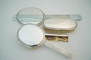 99 - Art-Deco 1920 4-delige gedeeltelijk sterling zilveren Kap-set kopen? Bied vanaf 320!