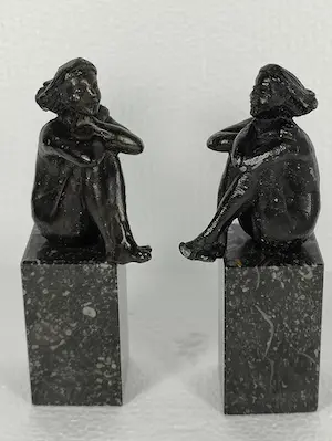 Niet of onleesbaar gesigneerd - A beautiful bronze statue of Dreamer kopen? Bied vanaf 1!