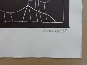 Corneille - FEMME ET FAUNE FAMILIERE / ZW-W ETS / 76x56cm / SIG 1978 kopen? Bied vanaf 165!