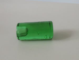Niet of onleesbaar gesigneerd - Set van drie vintage groene ijsblok glazen kandelaars kopen? Bied vanaf 1!