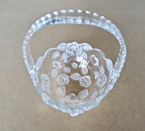 Walther glas - Set Kristalglazen schaaltjes - floraal design in reliëf en gepatineerd kopen? Bied vanaf 1!