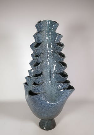 Peter von Hartsvelt Müller - Aardewerk, Blauwe tulpenvaas (Groot) kopen? Bied vanaf 1!