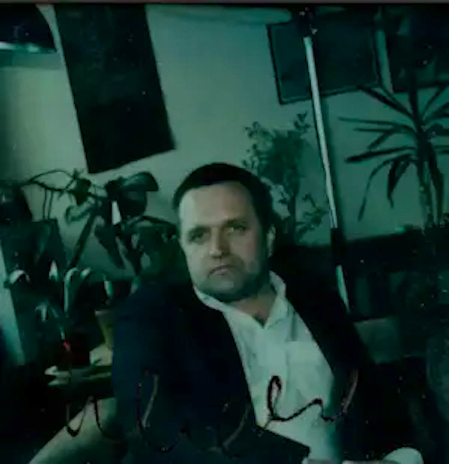 Jan Henderikse - Paarse map met foto's: I found a picture of you, those were the happiest days.. kopen? Bied vanaf 695!