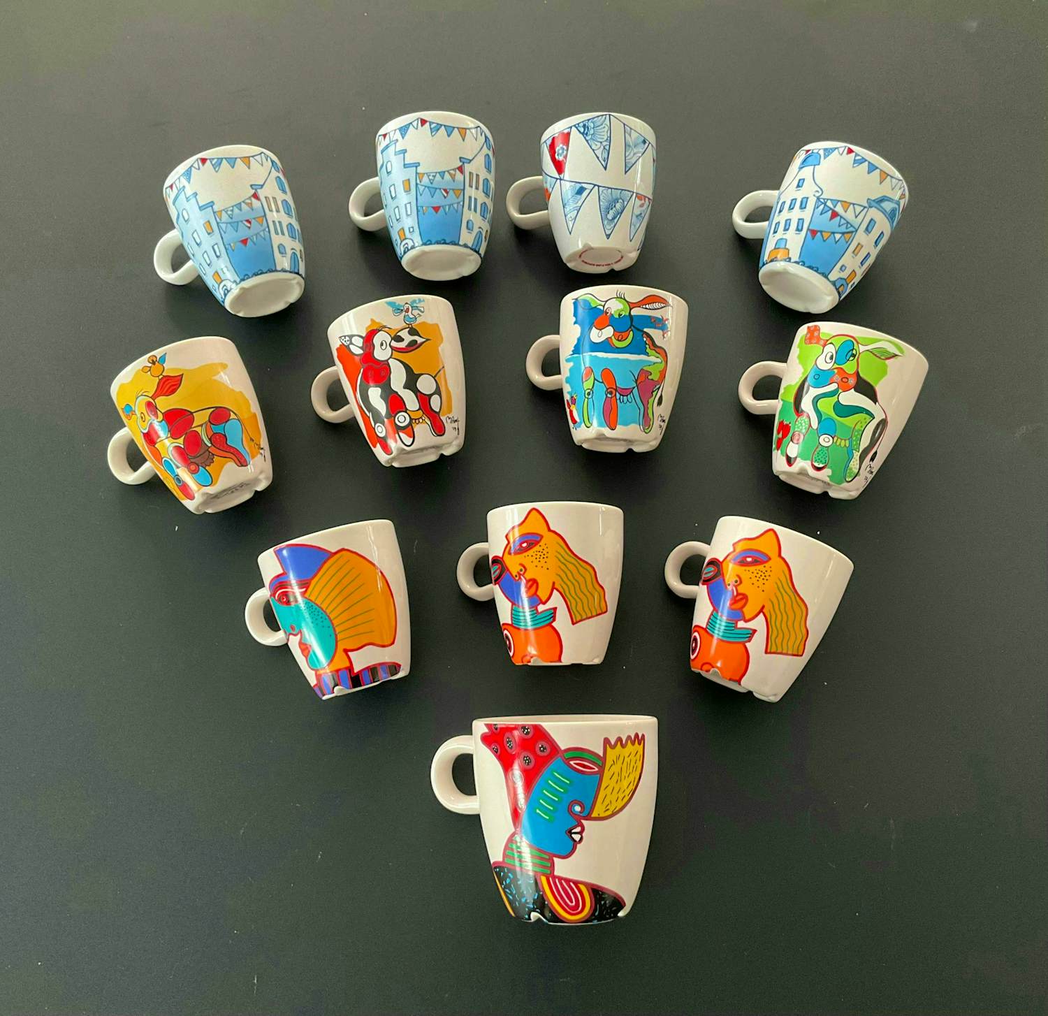 N.V. Porselein- en Tegelfabriek Mosa - TWAALF KOPJES, o.a. BRIELS EN REBEL kopen? Bied vanaf 32!