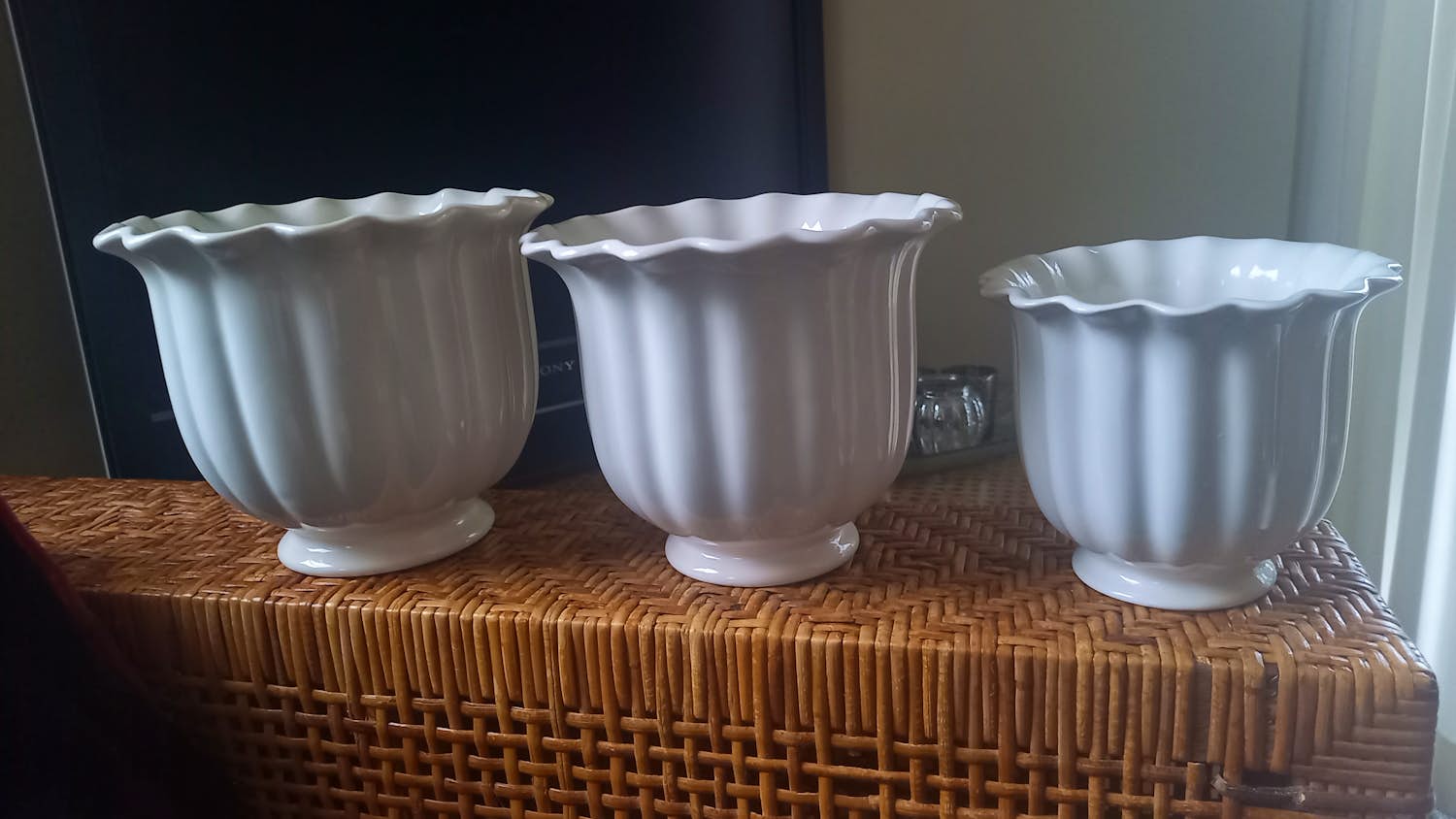 Plateelbakkerij Zenith - crème wit plateel cache potten kopen? Bied vanaf 30!