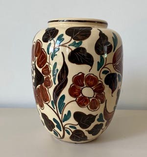 Niet of onleesbaar gesigneerd - Italiaanse Jugendstil aardewerken vaas kopen? Bied vanaf 1!