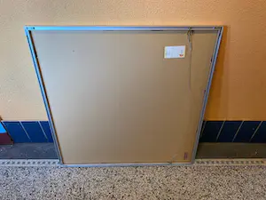 Niet of onleesbaar gesigneerd - Vintage Bloem Stilleven aquarel op textiel of zijde kopen? Bied vanaf 1!