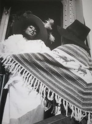 Niet of onleesbaar gesigneerd - Portret dame in de trein. Vintage. kopen? Bied vanaf 1!