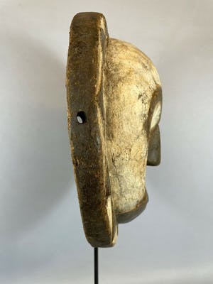Eket - 210955 - Old & Tribal used African round mask from Eket - Nigeria. kopen? Bied vanaf 65!